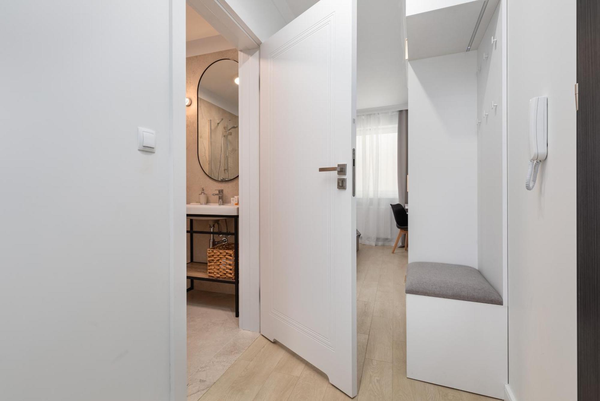 Plac Slowianski Apartments With Balcony Swinoujscie Center By Noclegi Renters Exterior photo