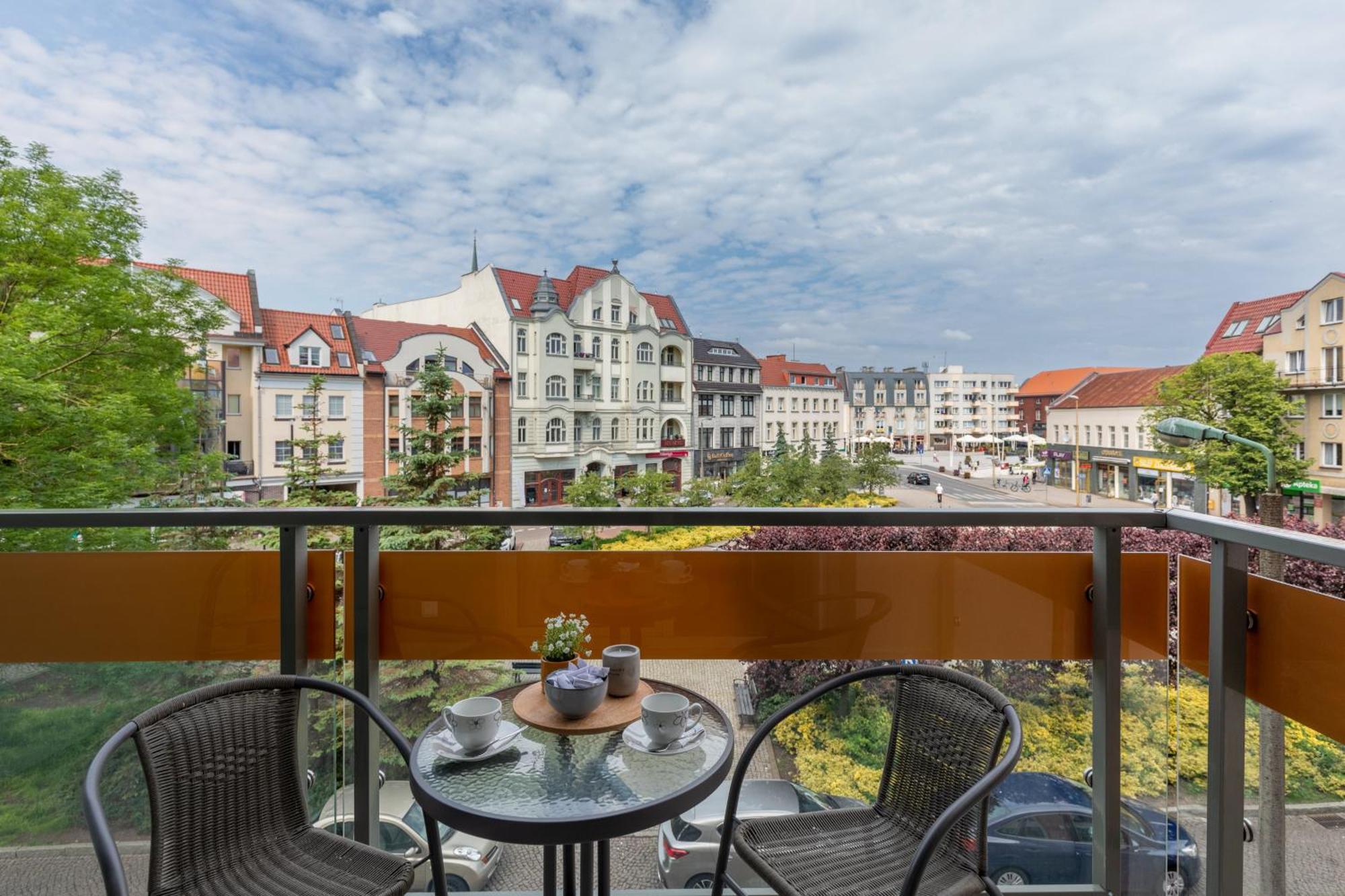 Plac Slowianski Apartments With Balcony Swinoujscie Center By Noclegi Renters Exterior photo
