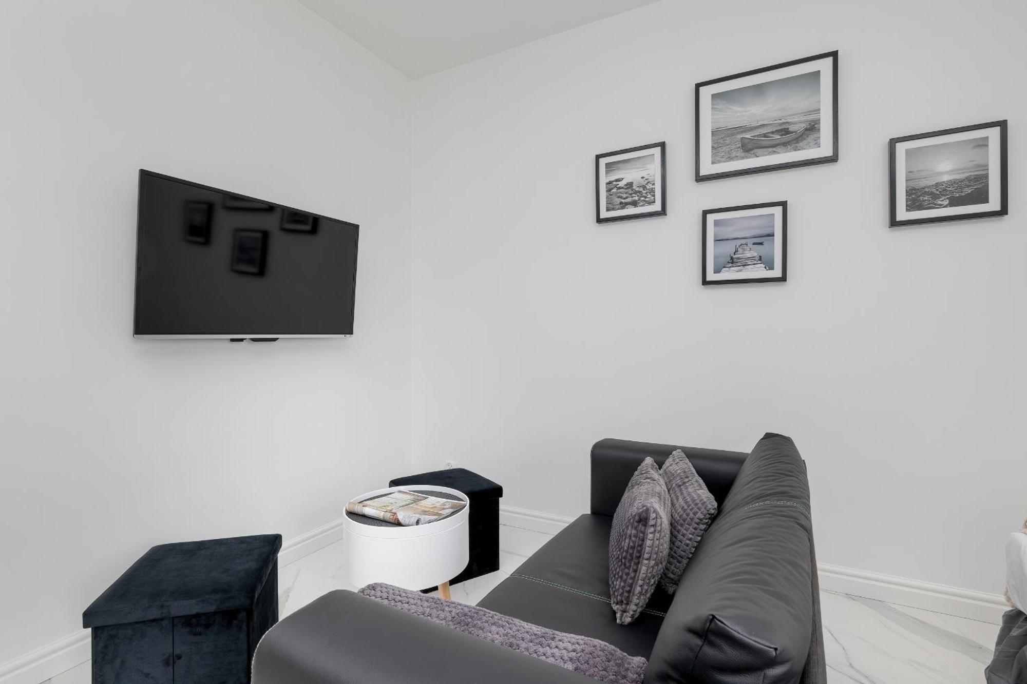 Plac Slowianski Apartments With Balcony Swinoujscie Center By Noclegi Renters Exterior photo